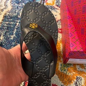 NIB Monroe Flip Flops